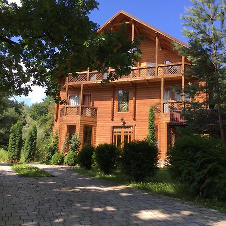Villa Guсulka Ksenia à Kossiv Extérieur photo