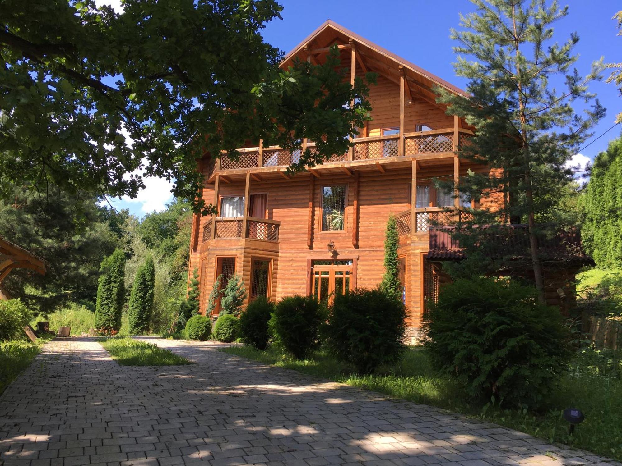 Villa Guсulka Ksenia à Kossiv Extérieur photo
