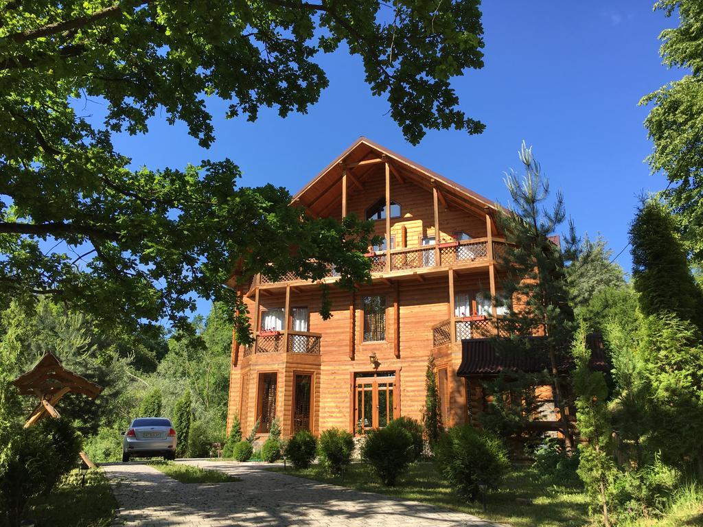 Villa Guсulka Ksenia à Kossiv Extérieur photo