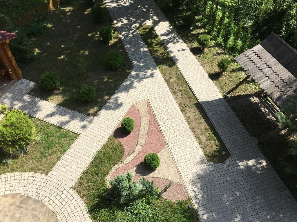 Villa Guсulka Ksenia à Kossiv Extérieur photo